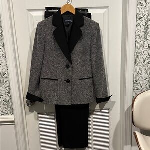 Evan Picone Women's Black and Gray Blazer